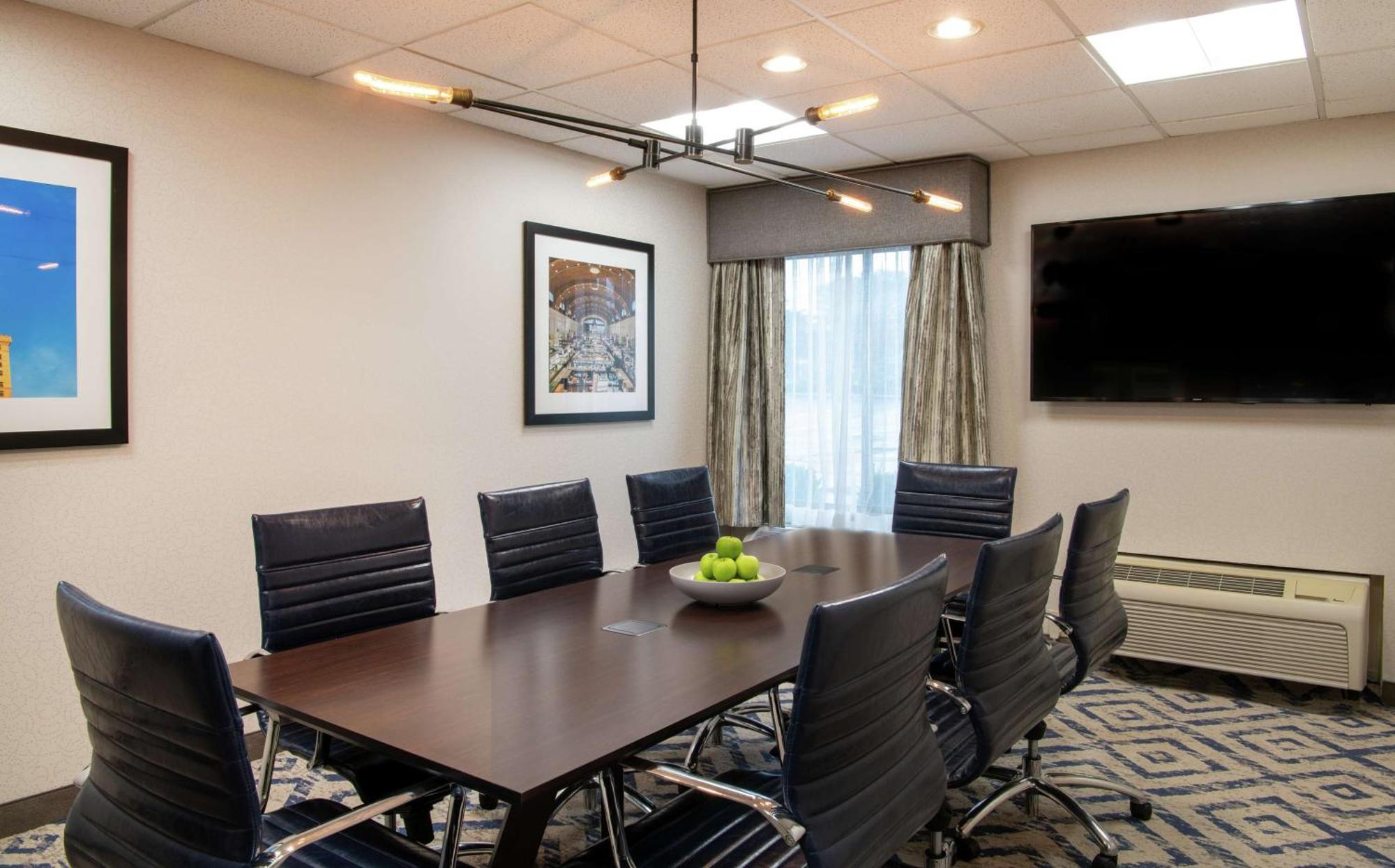 Hampton Inn Cleveland-Solon Zewnętrze zdjęcie